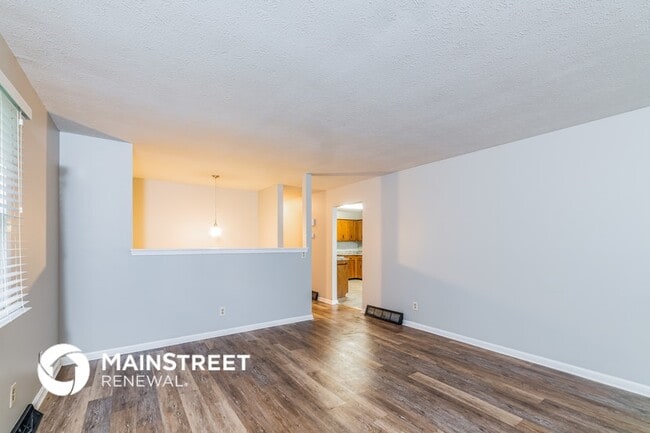 Photo - 2806 Winchester Dr