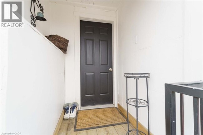 Photo - 36 Stanley Ave Unit 3