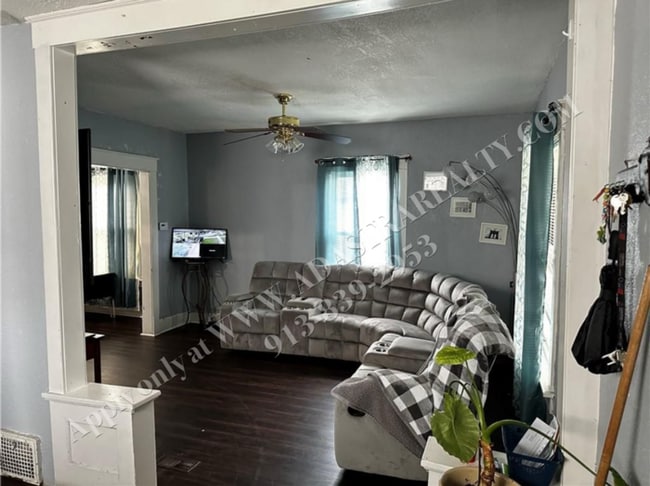 Photo - Cozy 3 Bed 1 Bath Home in KCK-Coming SOON!!