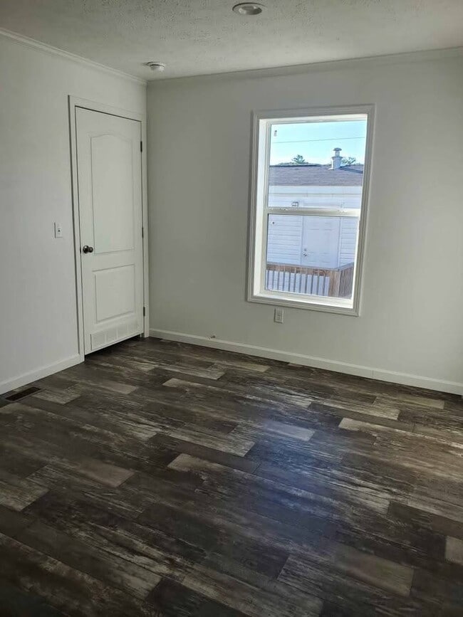 Photo - 413 Rhett Lane