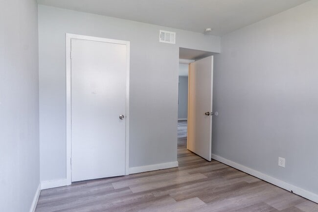 One Forty Flats
