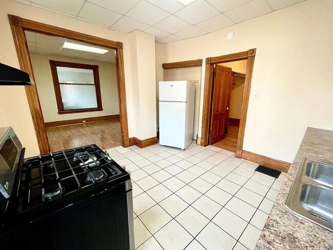Photo - 646 W 8th St Unidad APT 2