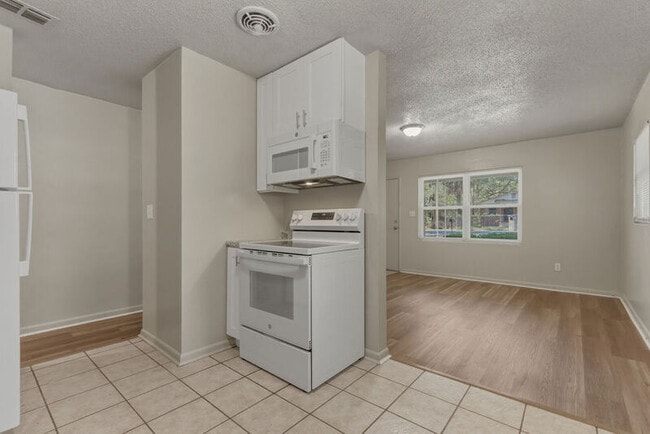 Photo - 1427 Connecticut St