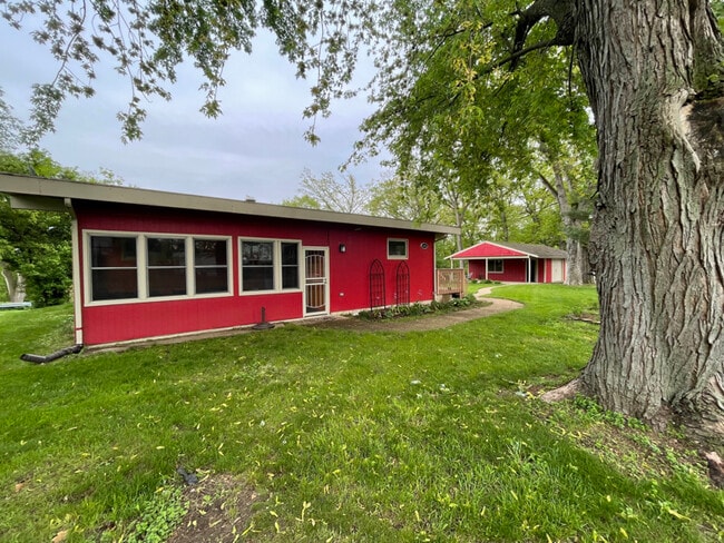 Building Photo - 5534 Wonder Woods Dr