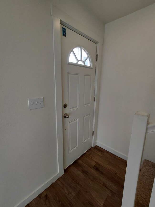 Photo - Cozy updated 1 bedroom with rooftop deck