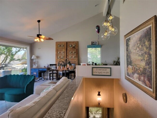 Photo - 32 Lakeview Village