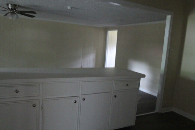 Photo - 1419 Edgerly Ave