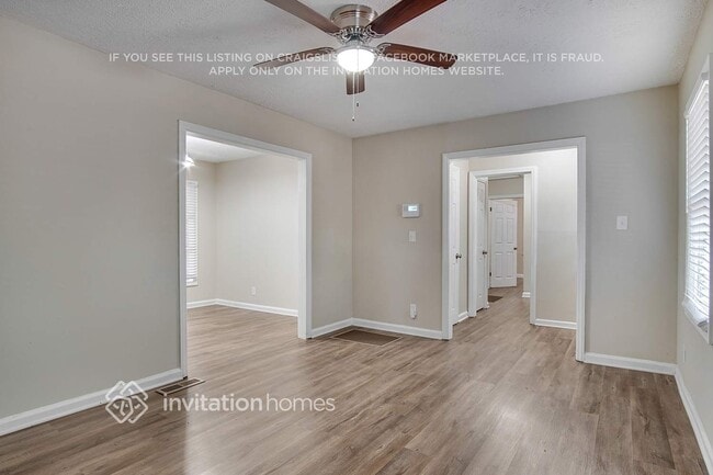 Photo - 1429 David Cir