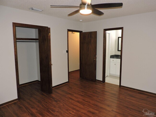 Photo - 3480 Blueridge Dr