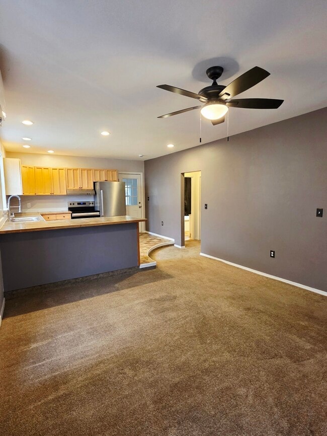 Photo - 208 W Main Ave