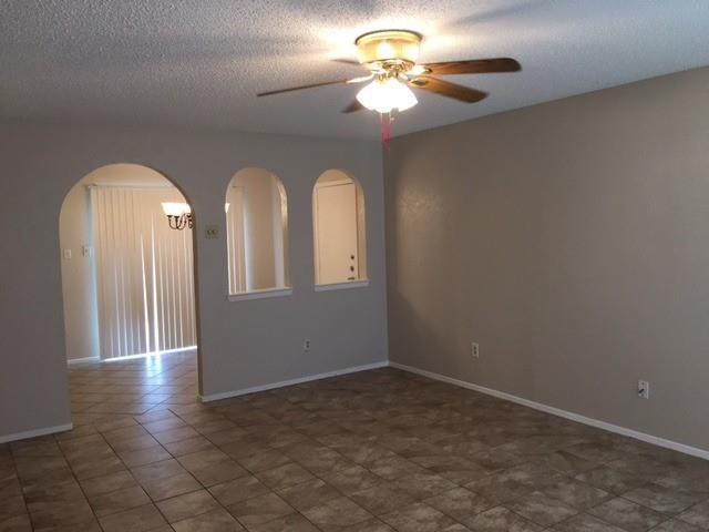 Photo - 1413 Eagle Pass Dr