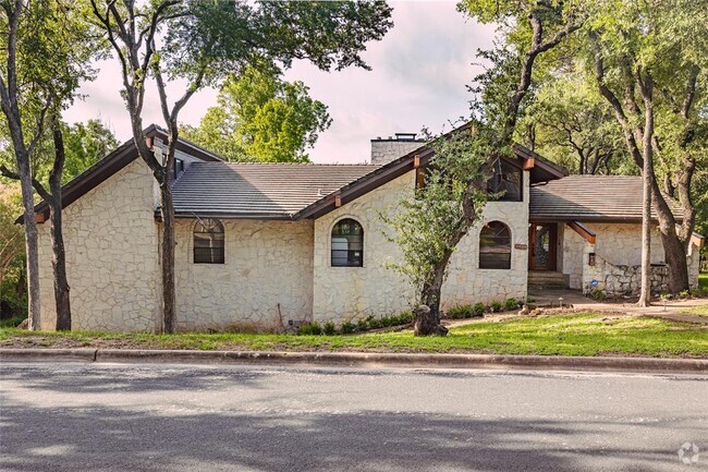 Building Photo - 9409 Cedar Crest Dr Rental