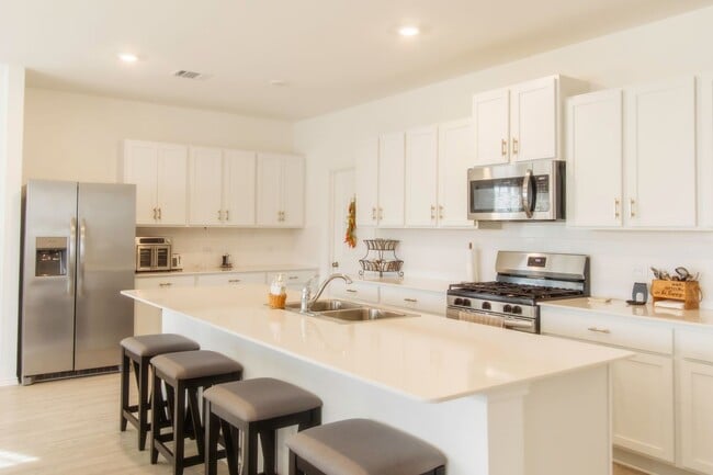 Photo - 913 Coulee Dr