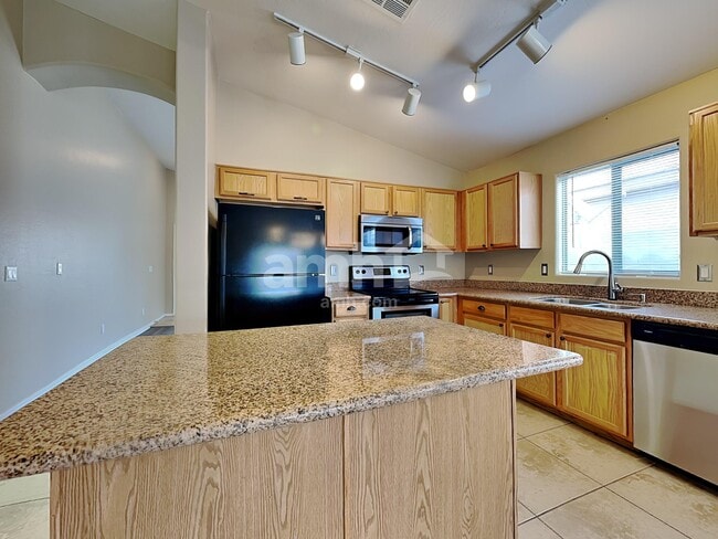 Photo - 45611 W Tulip Ln