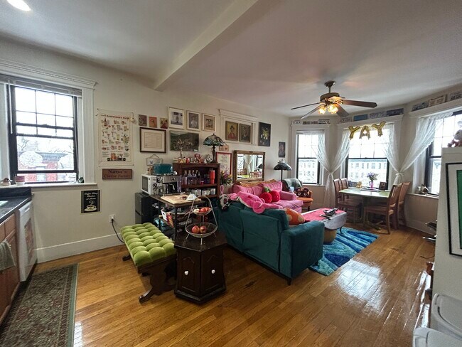 Photo - 1412 Commonwealth Ave Unidad 16