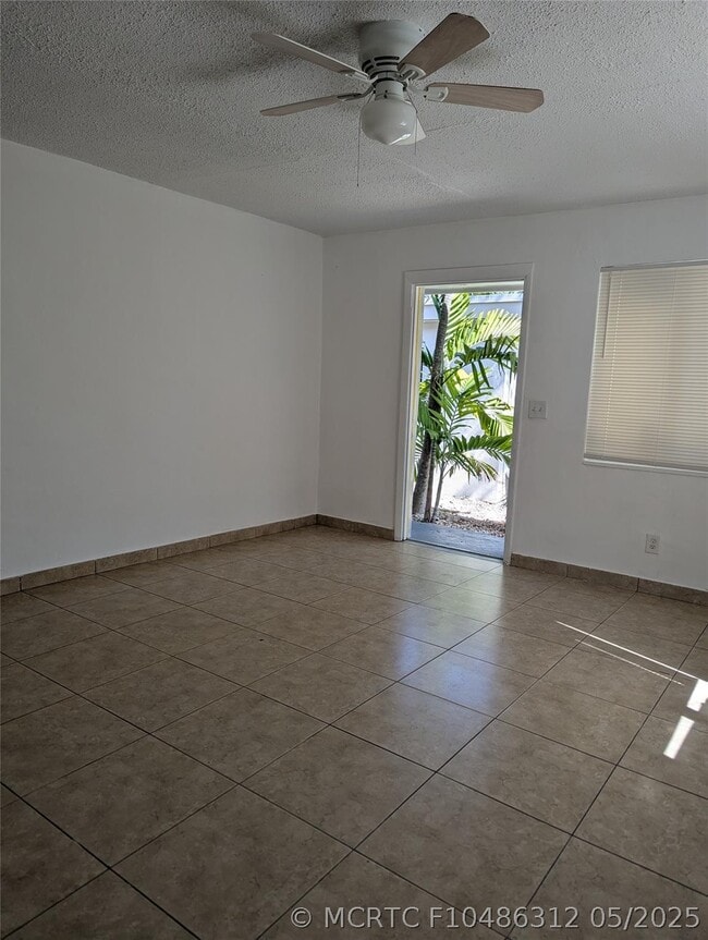 Photo - 2160 NW 29th St Unit 4