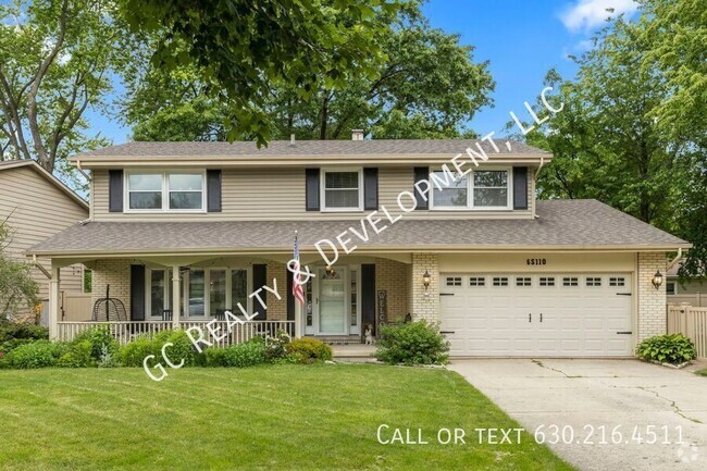 Building Photo - 6S110 Carlyle Ct Rental