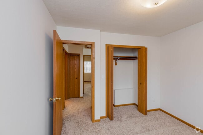 3BR, 1.5BA - 1,950SF