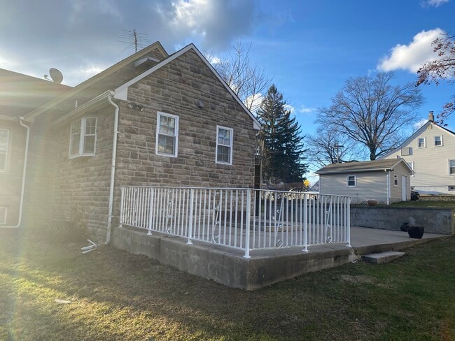 Photo - 95 Sycamore Ave