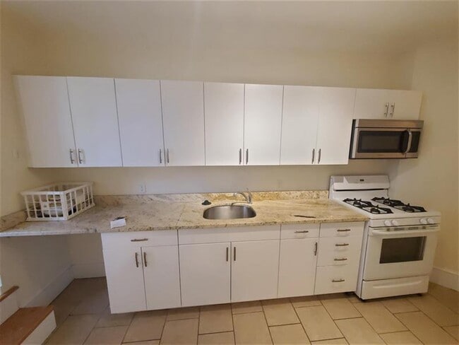 Photo - 931 Massachusetts Ave Unit 5