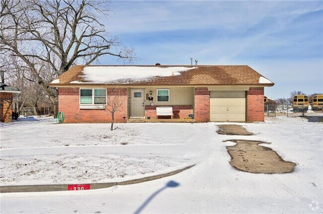 Building Photo - 330 Overton Dr Rental