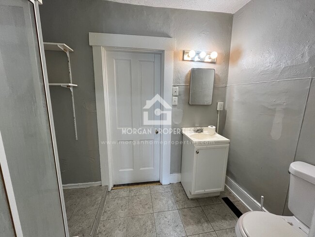 Photo - 1102 Spring St