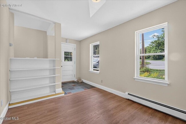 Photo - 184 Saratoga Ave
