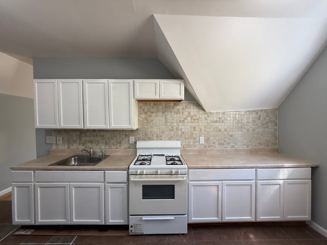Building Photo - 201 S 11th St Unit 3 Rental