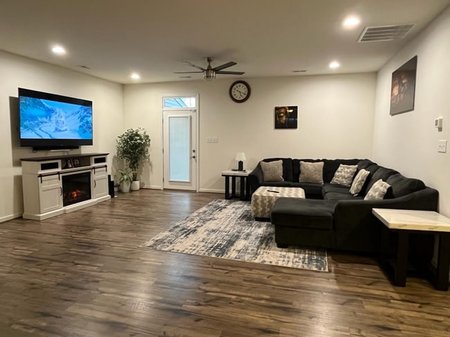 Photo - 4002 Carrie Ml Xing