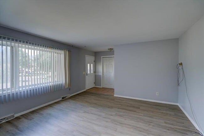 Photo - 3909 Patrick Henry Way