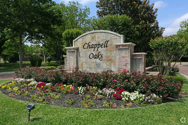 Letrero de entrada - Chappell Oaks Apartments