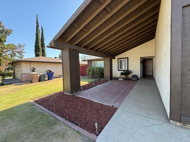 Photo - Wow Check out this 3 BD 2 BA SW Charmer near White Ln & Akers Road