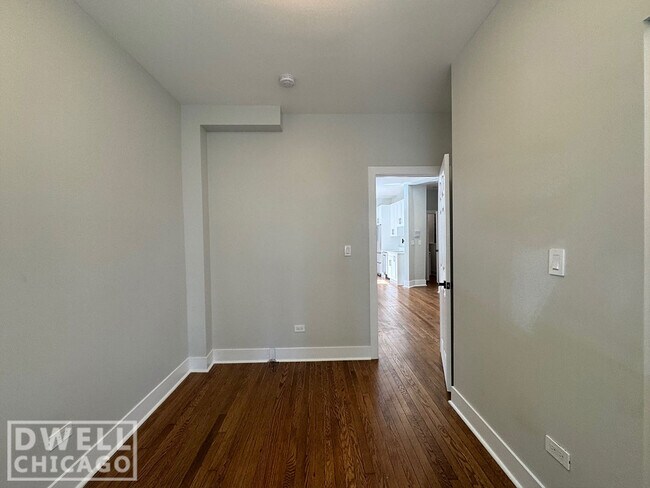 Photo - 1949 W Augusta Blvd Unit 2S