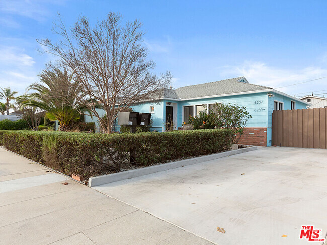 Building Photo - 6237 Teesdale Ave Rental