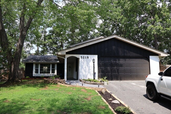 Building Photo - 5218 Caroline Cir