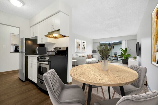 Photo - Hyland Manor Apartments