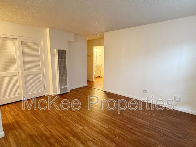 3028 Juniper St Unidad 2
