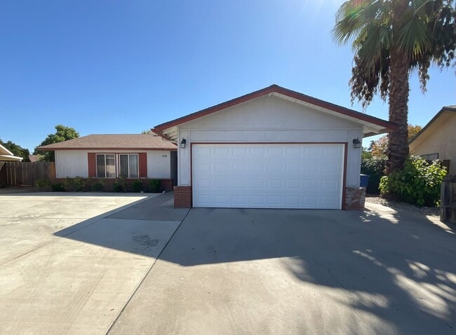 Photo - Charming Clovis 3/2 Home with New Solar System * Move-In Bonus! *