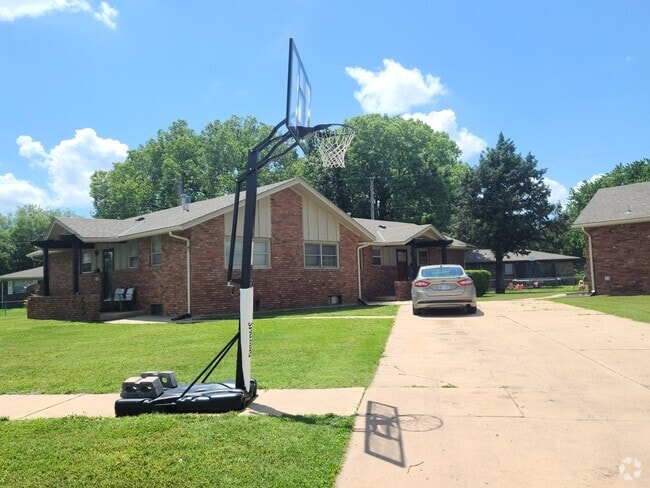 Building Photo - 617 N Country Acres Ave Unit 615 Rental
