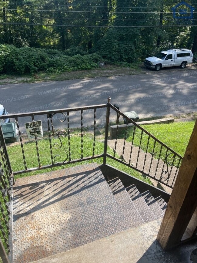 Photo - 5417 Slayton Ave