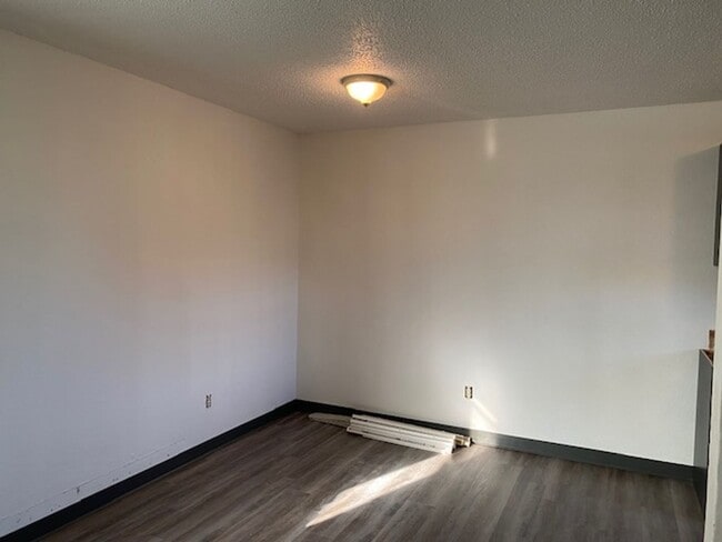 Photo - Great Duplex in North Springfield