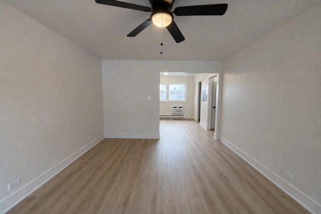 Photo - 11043 S Longwood Dr Unidad 5