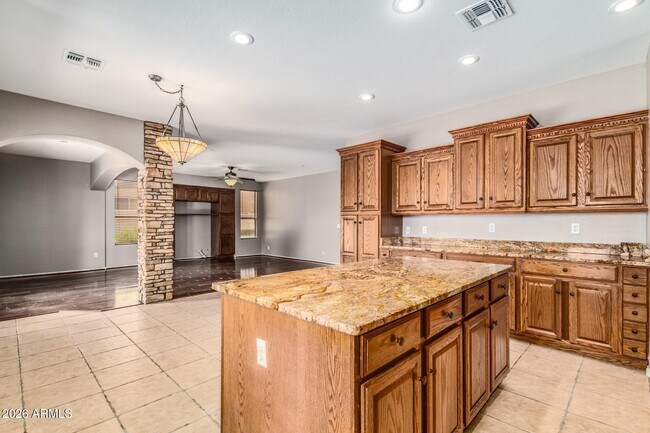 Photo - 731 W Indigo Dr