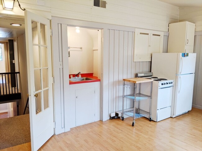 Photo - Clark Triplex Unit 3