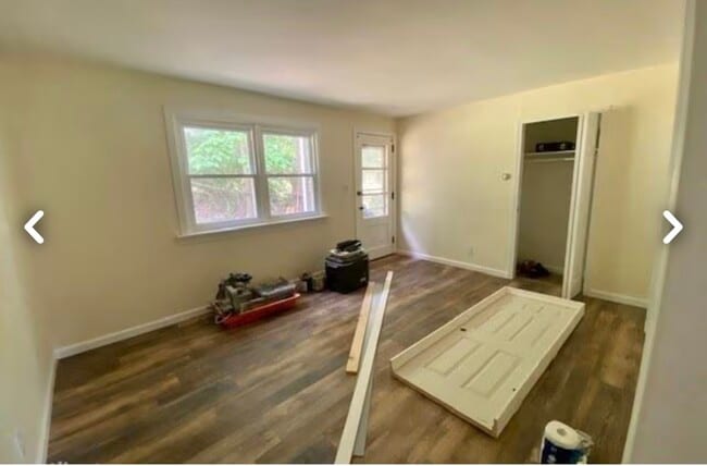 Building Photo - 242 Woodlawn Cir Unit 242 Woodlawn cir