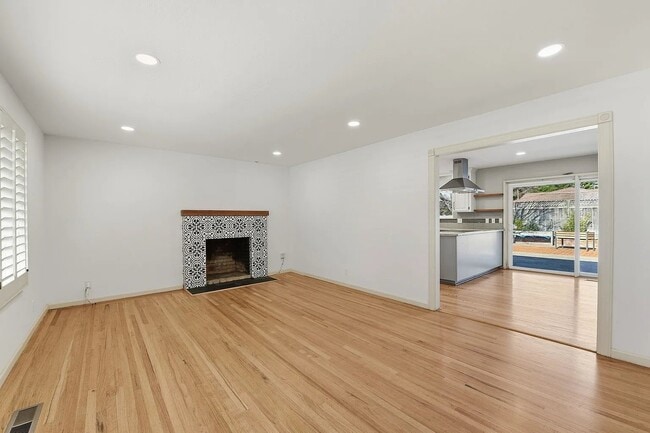 Photo - 4859 Borina Dr