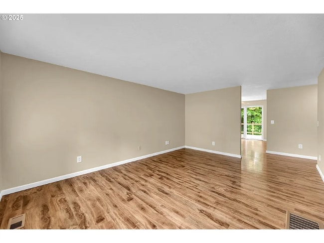 Photo - 1320 NW Maple Ln Unidad A