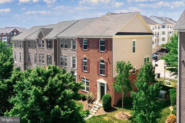 Photo - 2279 Merseyside Dr Townhome