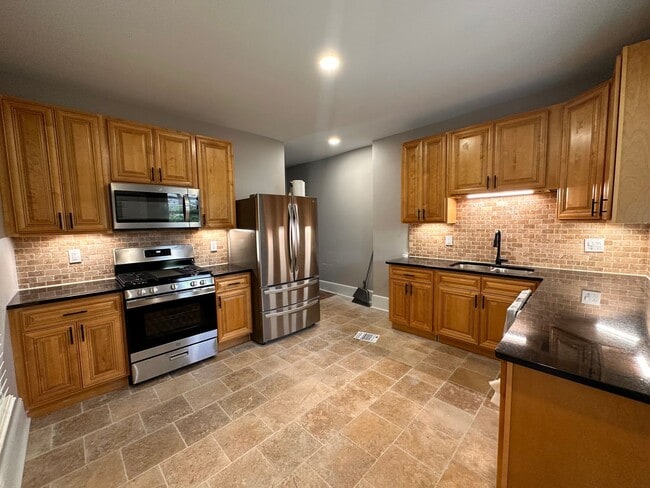 Photo - 2568-2570 Deming Ave. Unidad 2568