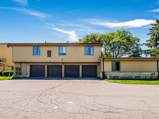 Photo - 41562 Bedford Dr